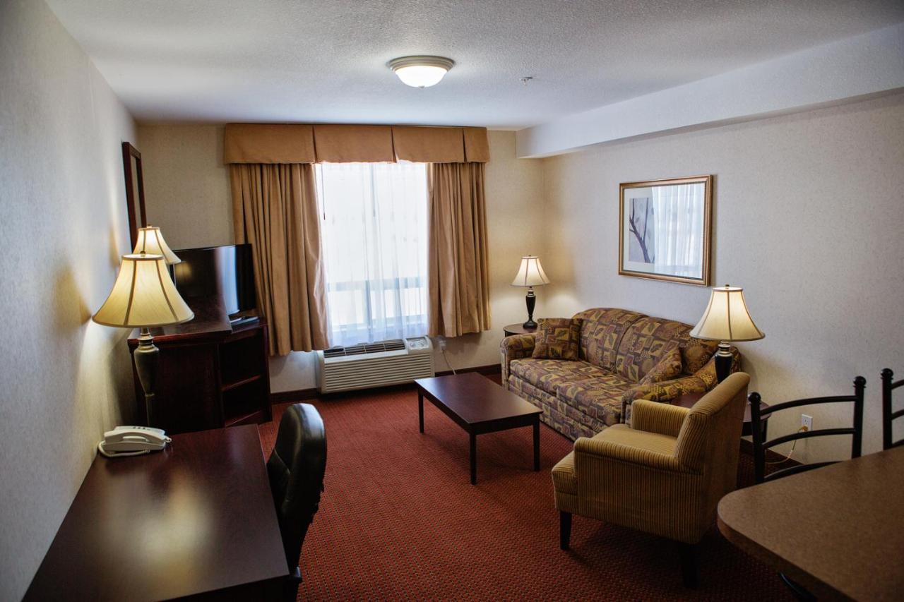 Peavine Inn & Suites High Prairie Exterior photo
